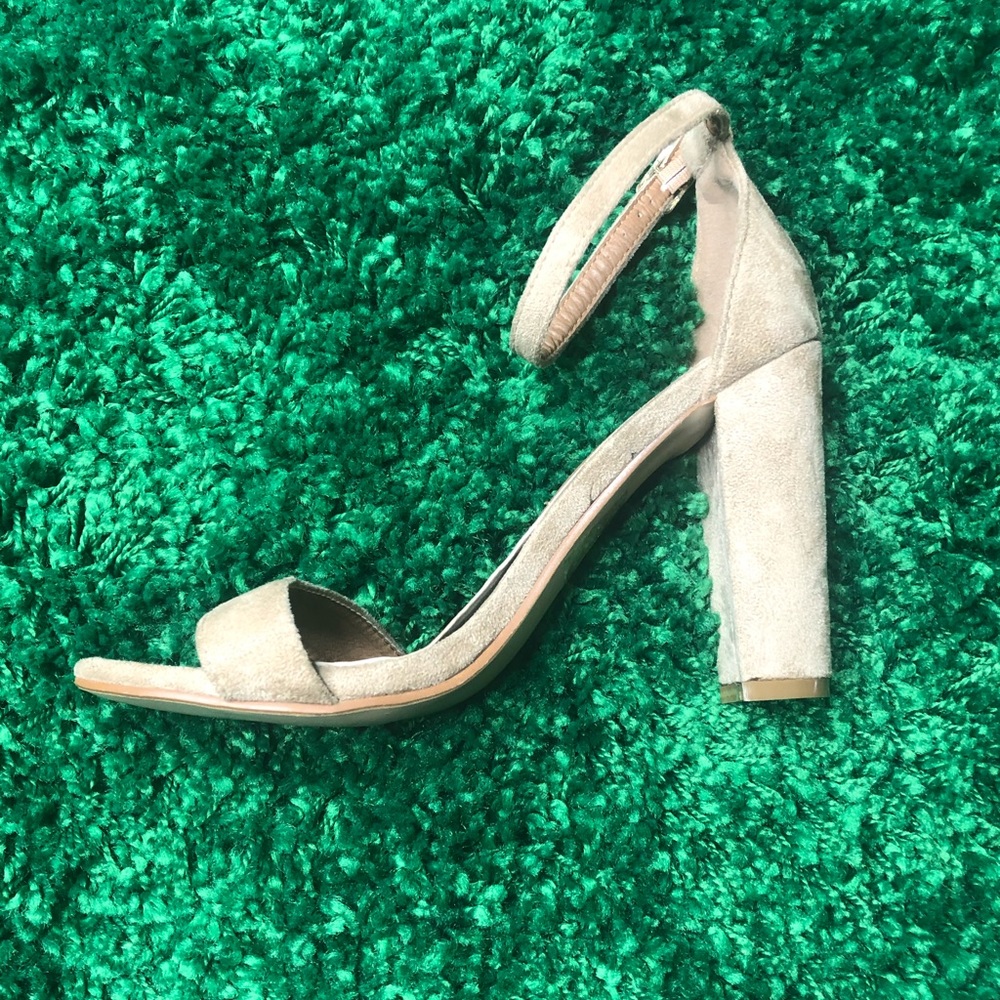 Nude suede chunky short heel